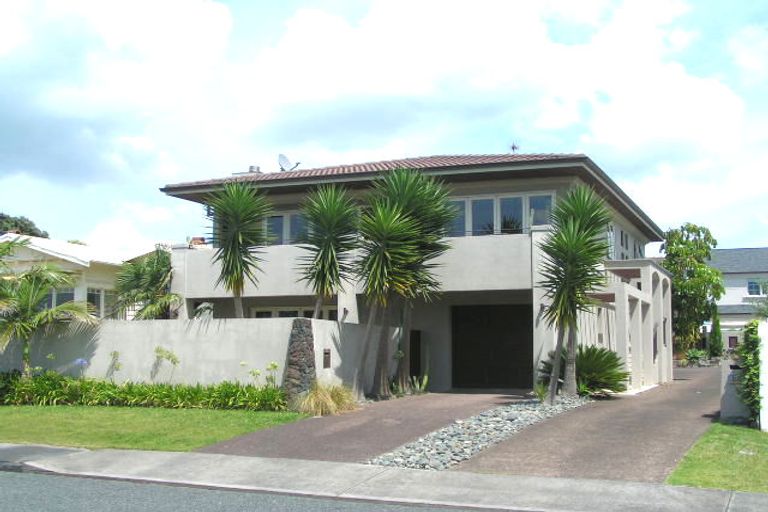 Photo of property in 1/8 William Street, Takapuna, Auckland, 0622