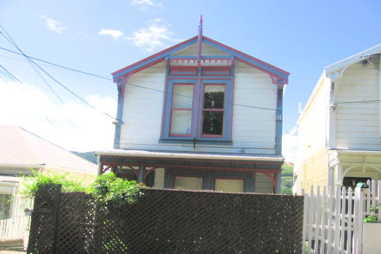 Photo of property in 139a Tasman Street, Mount Cook, Wellington, 6021