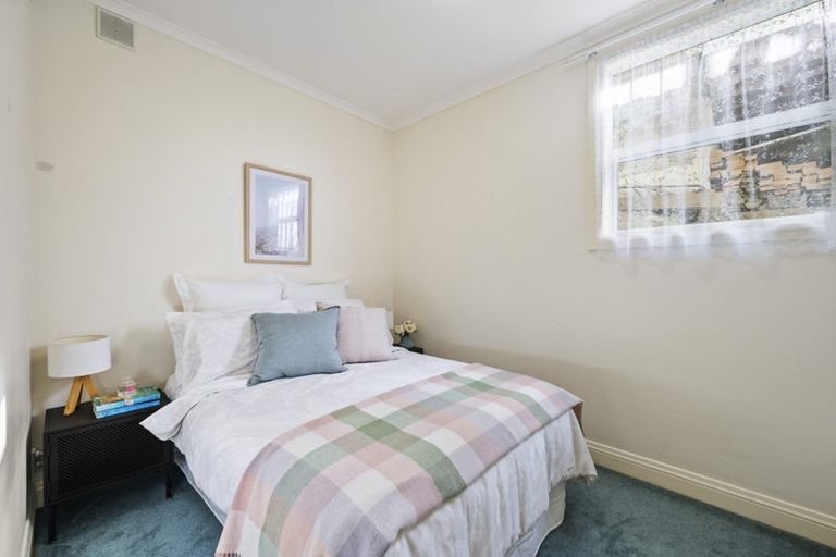 Photo of property in 13 Dorking Road, Brooklyn, Wellington, 6021