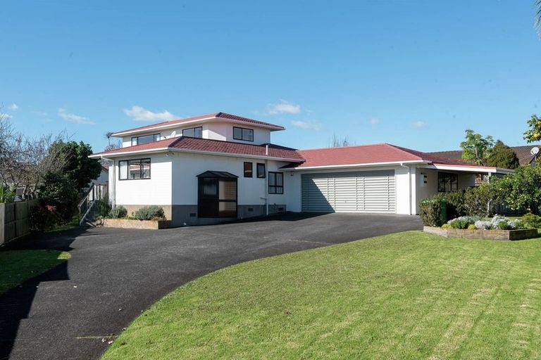 Photo of property in 18 Sheralee Place, Bucklands Beach, Auckland, 2014