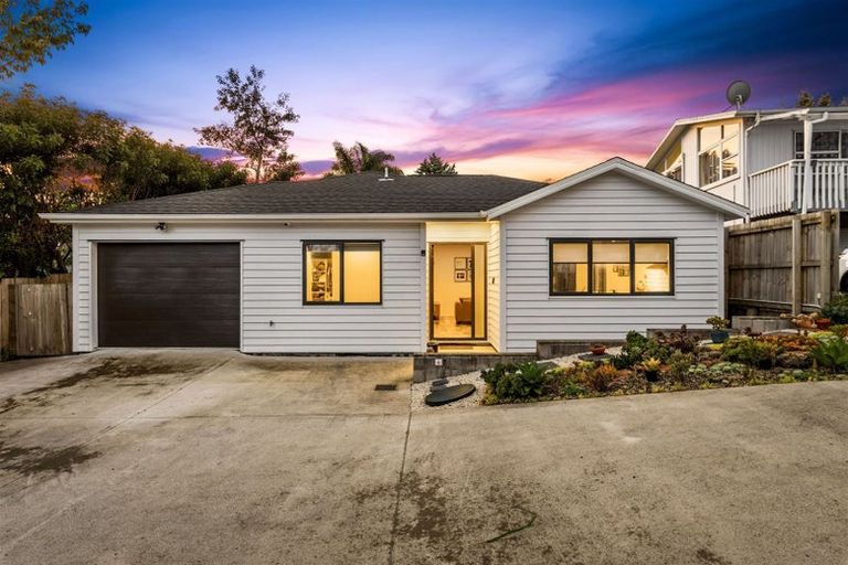 Photo of property in 15a Reynella Drive, Massey, Auckland, 0614