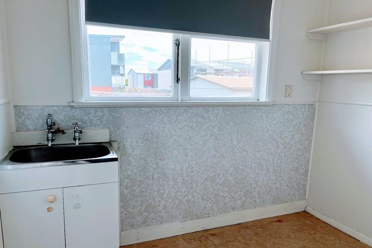 Photo of property in 65 Arimu Road, Papakura, 2110