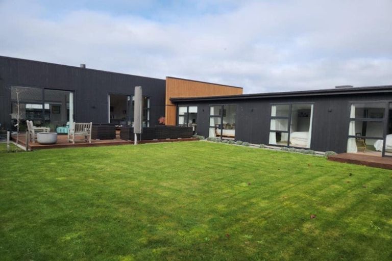 Photo of property in 41 Grayshott Avenue, Casebrook, Christchurch, 8051