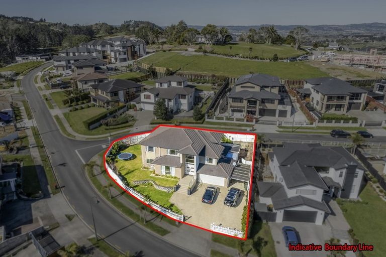 Photo of property in 11 Henriette Place, The Gardens, Auckland, 2105