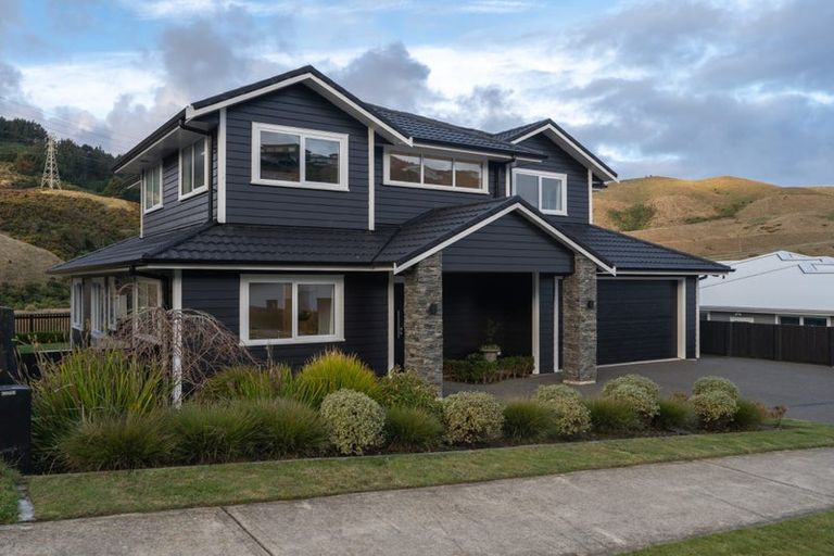 Photo of property in 100 Melksham Drive, Churton Park, Wellington, 6037