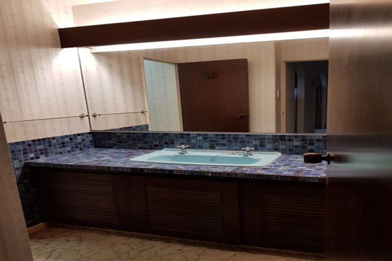 Photo of property in 387 Karori Road, Karori, Wellington, 6012