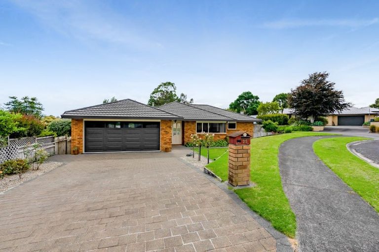 Photo of property in 25 Ashmore Drive, Frankleigh Park, New Plymouth, 4310