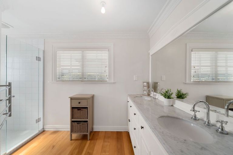 Photo of property in 58 Harvey Street, Waipahihi, Taupo, 3330