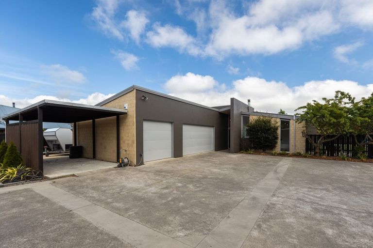 Photo of property in 57 Stonebridge Way, Prebbleton, 7604