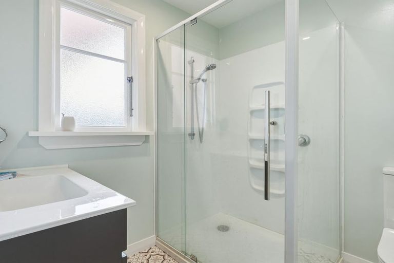 Photo of property in 122 Easther Crescent, Kew, Dunedin, 9012