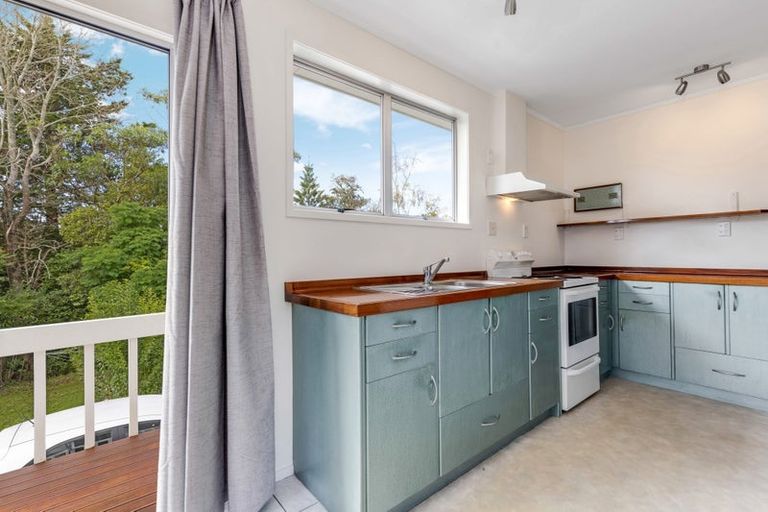 Photo of property in 102 Glendale Road, Glen Eden, Auckland, 0602