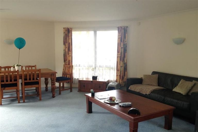 Photo of property in 29 Broadfield Street, Massey, Auckland, 0614