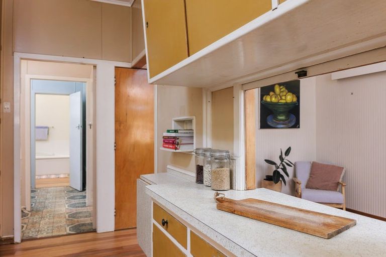 Photo of property in 13 Seddon Crescent, Whataupoko, Gisborne, 4010