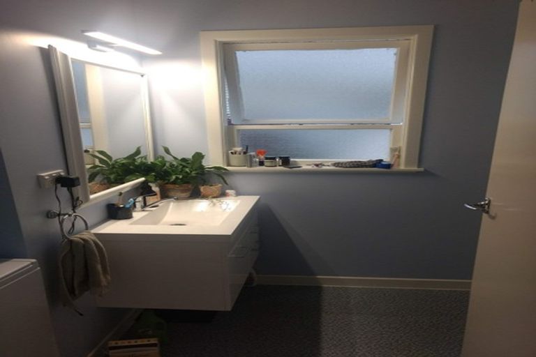 Photo of property in 38 Kelkirk Street, Kelston, Auckland, 0602