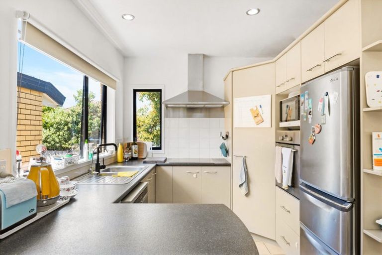 Photo of property in 2/19 Howe Street, Howick, Auckland, 2014