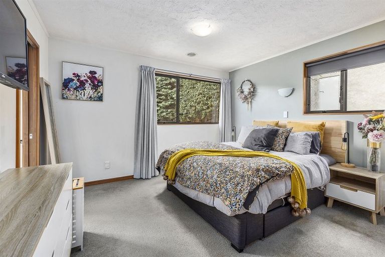 Photo of property in 8 Charthouse Lane, Whitby, Porirua, 5024