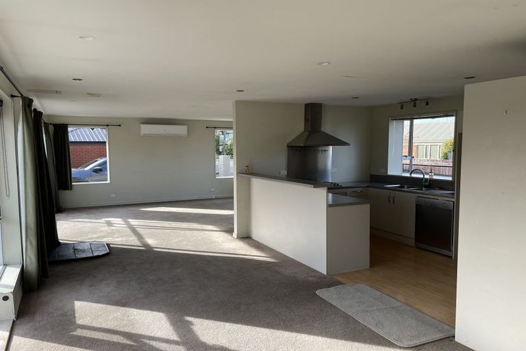 Photo of property in 1/1 Glenys Place, Broomfield, Christchurch, 8042