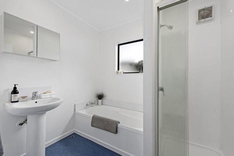 Photo of property in 100 Gillespies Road, Birchville, Upper Hutt, 5018