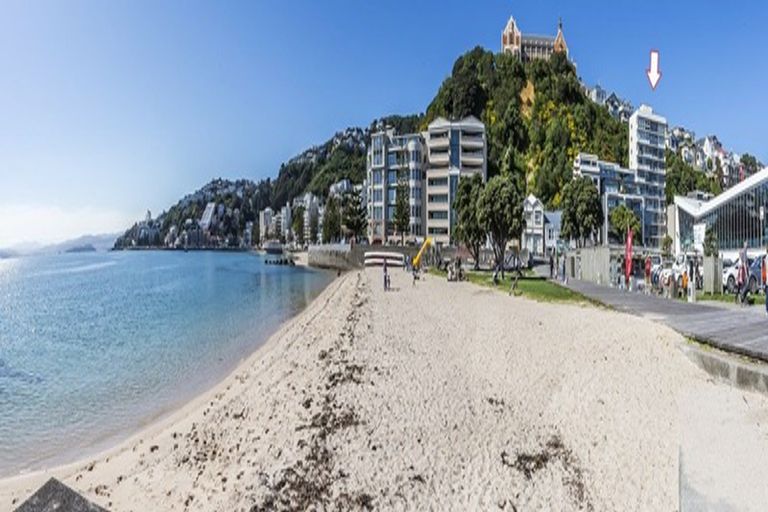Photo of property in Dorchester Apartments, 144 Oriental Parade, Oriental Bay, Wellington, 6011
