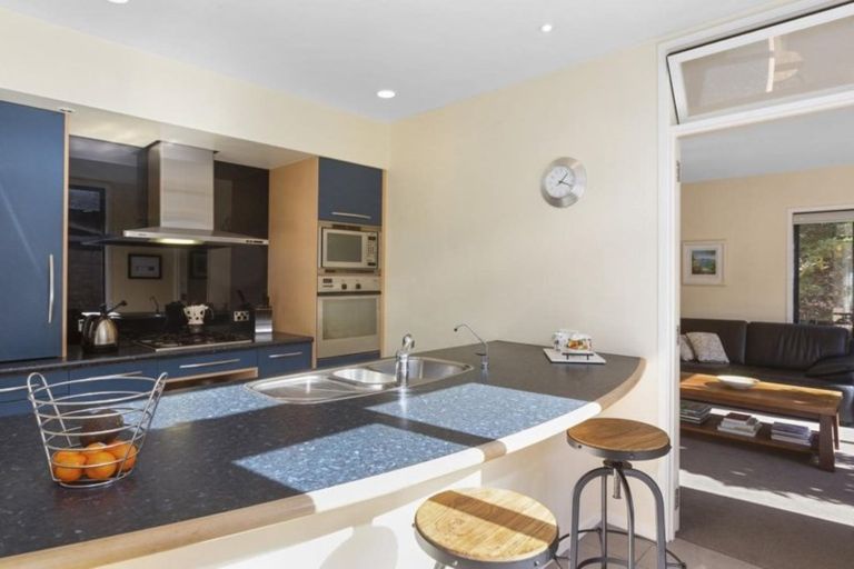 Photo of property in 20a Motu Street, Saint Clair, Dunedin, 9012