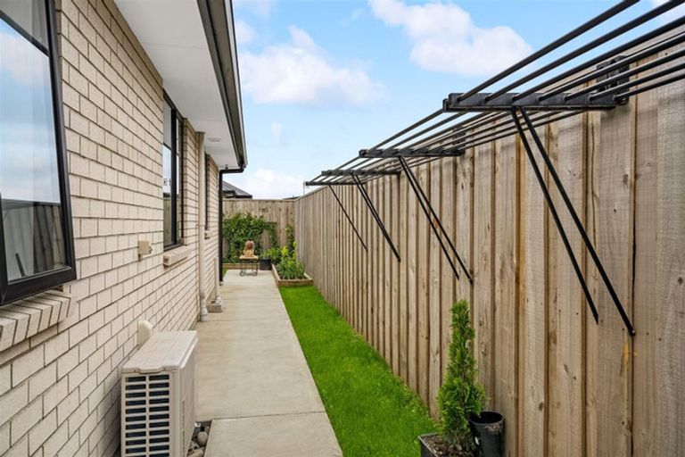 Photo of property in 6 Wigmore Crescent, Rolleston, 7615