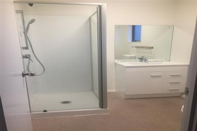 Photo of property in 2/9 Tyne Road, Forrest Hill, Auckland, 0620