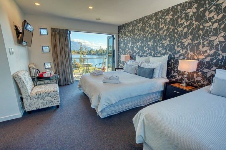 Photo of property in 165 Cashmere Bay Road, Moana, 7875