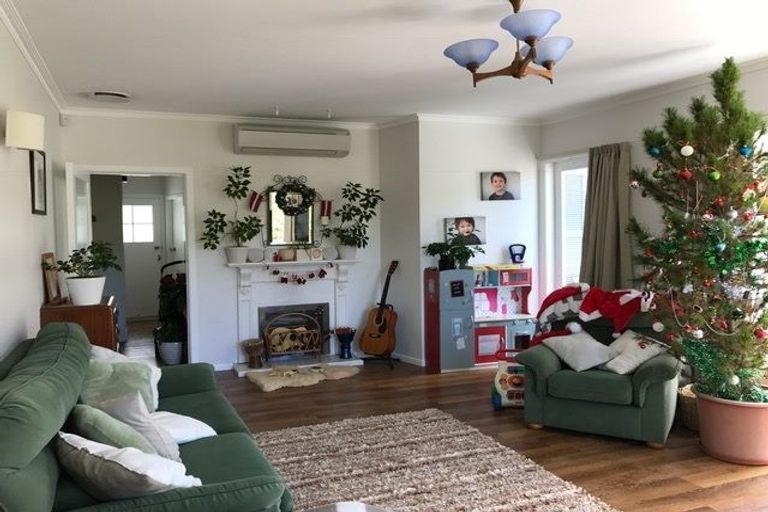 Photo of property in 11 Khouri Avenue, Karori, Wellington, 6012