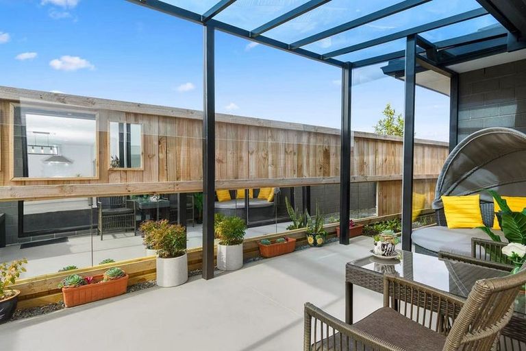 Photo of property in 21 Taffe Crescent, Pyes Pa, Tauranga, 3112