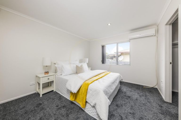 Photo of property in 16a Swaffield Road, Papatoetoe, Auckland, 2025