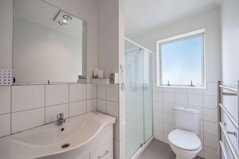 Photo of property in 8 Duin Lane, Wiri, Auckland, 2104