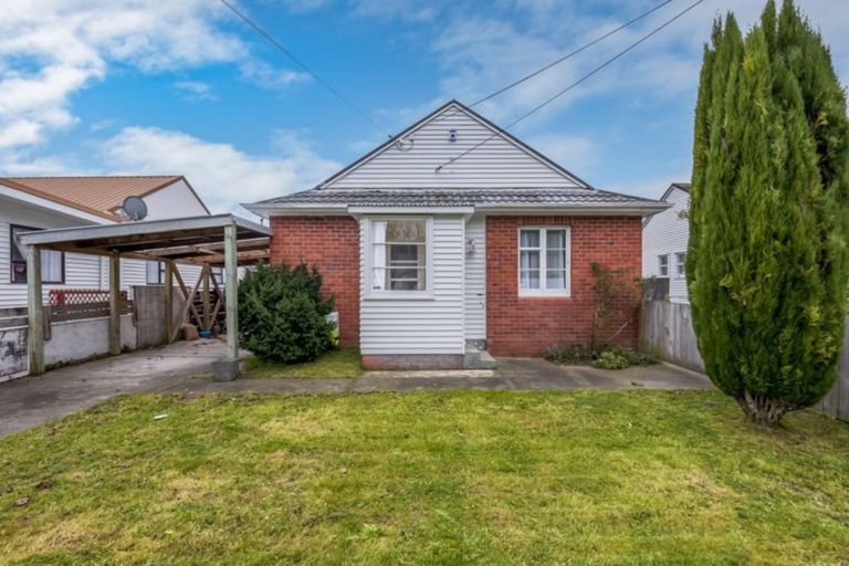 Photo of property in 9 Bush Street, Naenae, Lower Hutt, 5011