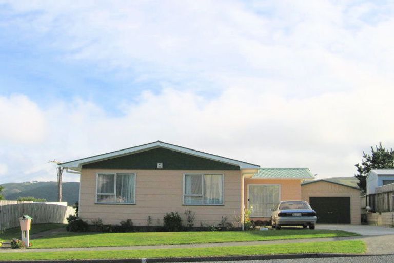 Photo of property in 23 Kaitangata Crescent, Kelson, Lower Hutt, 5010