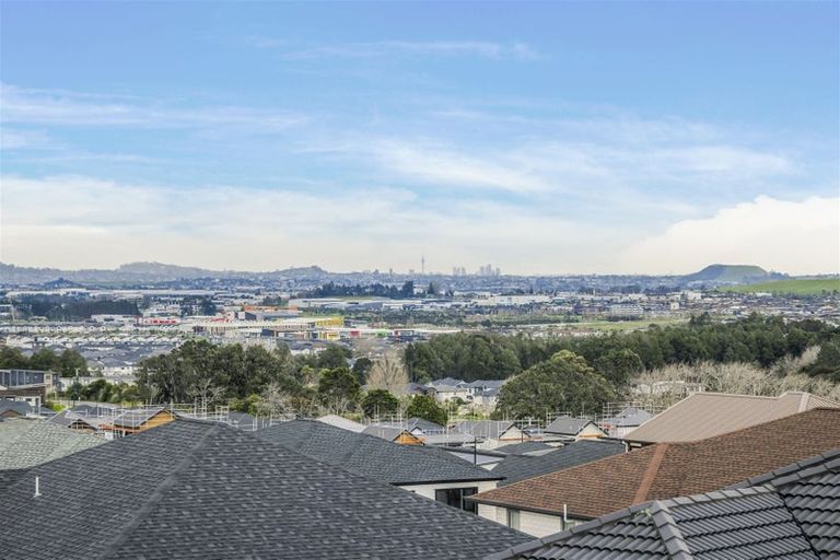 Photo of property in 319 Flat Bush School Road, Flat Bush, Auckland, 2019