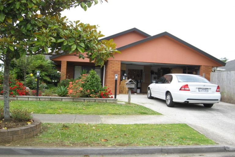 Photo of property in 4 Secoia Crescent, Mangere, Auckland, 2022