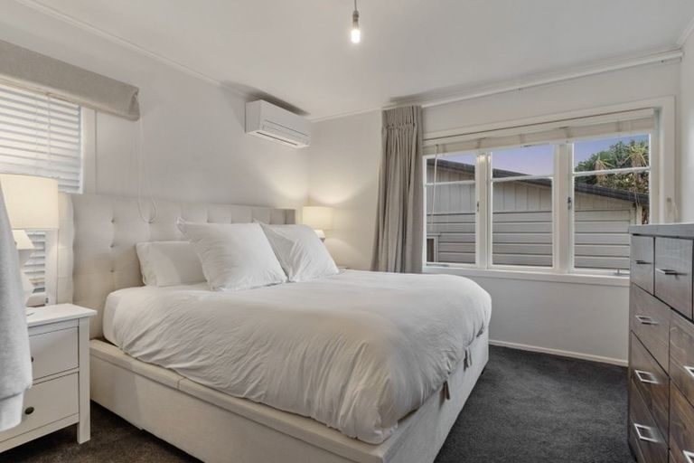 Photo of property in 69 Kervil Avenue, Te Atatu Peninsula, Auckland, 0610