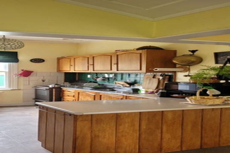 Photo of property in 17 Mouatt Street, Waitara, 4320