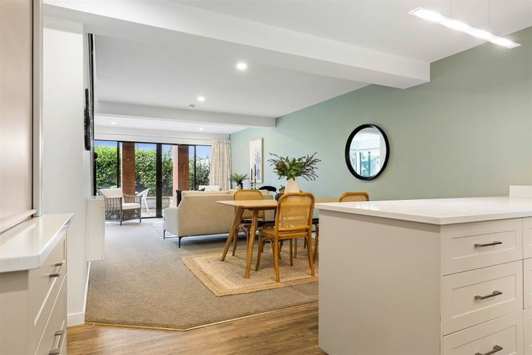 Photo of property in 4/56 Hewitts Road, Merivale, Christchurch, 8014