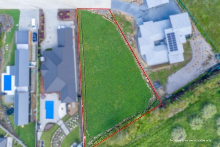 Photo of property in 8 Pheasant Lane, Waimauku, 0812