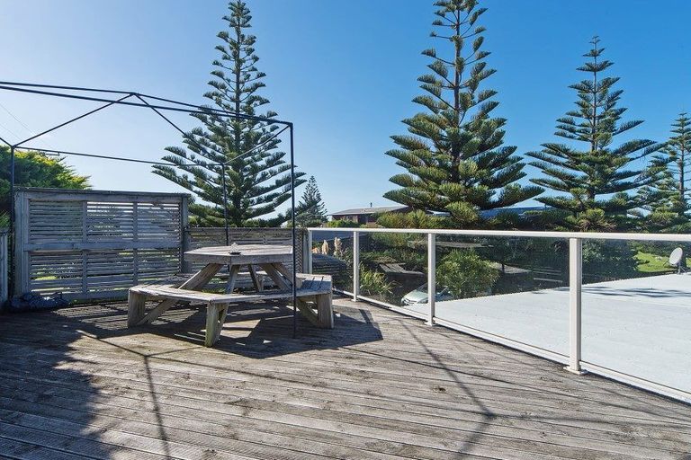 Photo of property in 79a Blue Pacific Parade, Riversdale Beach, Masterton, 5872