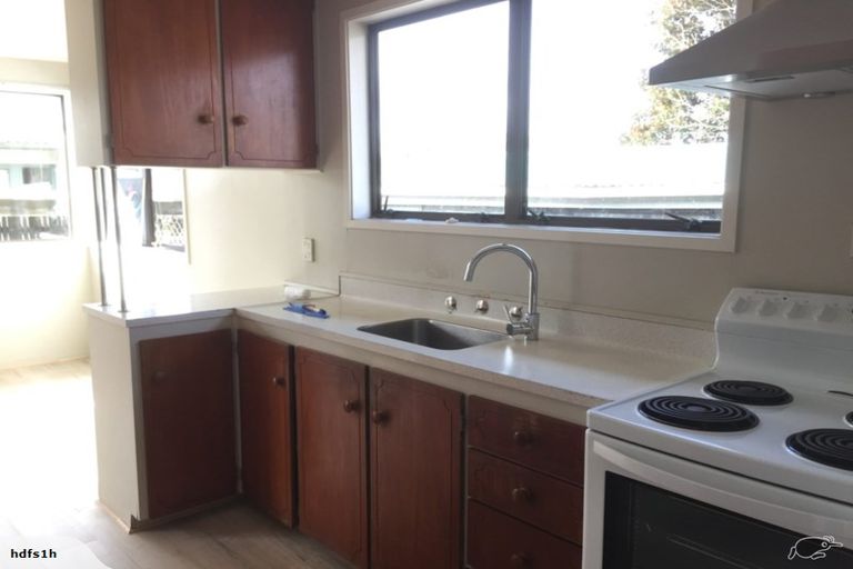 Photo of property in 7 Poinsettia Place, Henderson, Auckland, 0610