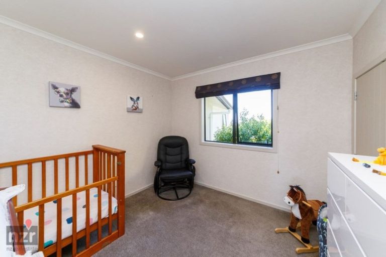 Photo of property in 24 Puketiro Drive, Feilding, 4702