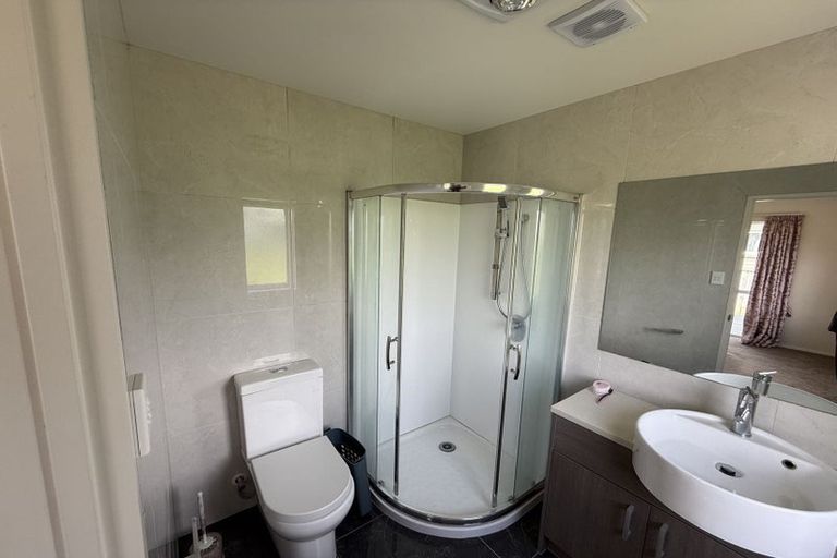 Photo of property in 10 Jezero Drive, Massey, Auckland, 0614