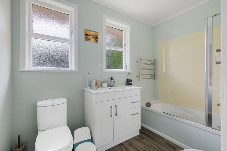 Photo of property in 26 Renall Street, Featherston, 5710