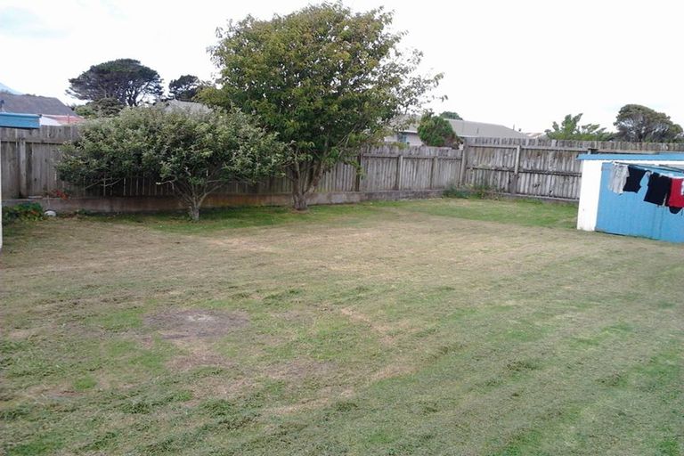 Photo of property in 15 Tasman Street, Opunake, 4616