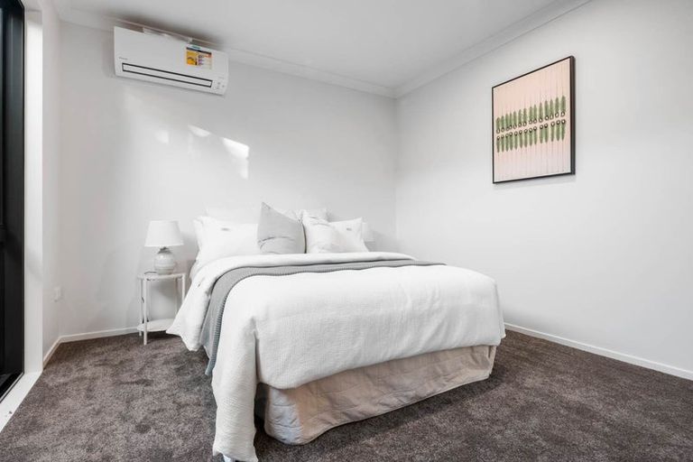 Photo of property in 12c Wylie Avenue, Sunnynook, Auckland, 0620