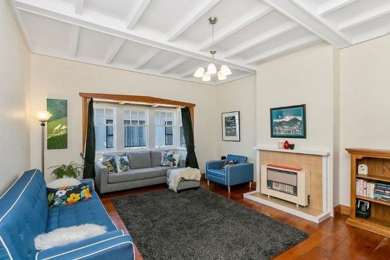 Photo of property in 123 Rongotai Road, Kilbirnie, Wellington, 6022