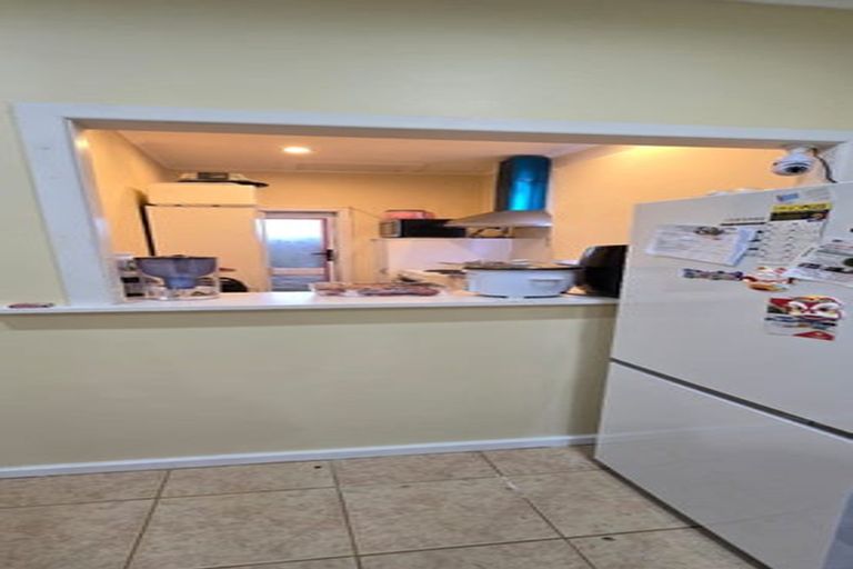 Photo of property in 27 Victoria Road, Papatoetoe, Auckland, 2025