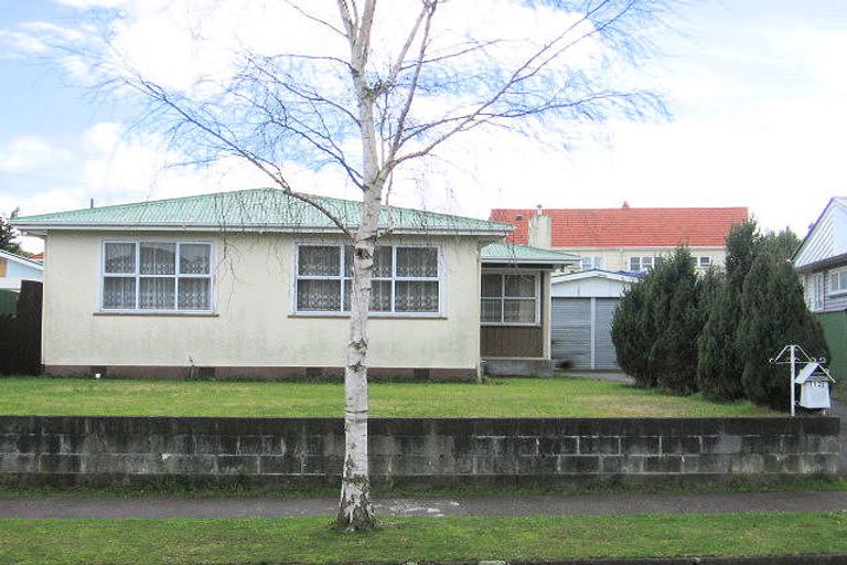 Photo of property in 12 Parkland Crescent, Terrace End, Palmerston North, 4410