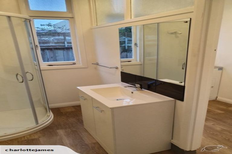 Photo of property in 11 Chaytor Street, West End, Palmerston North, 4410